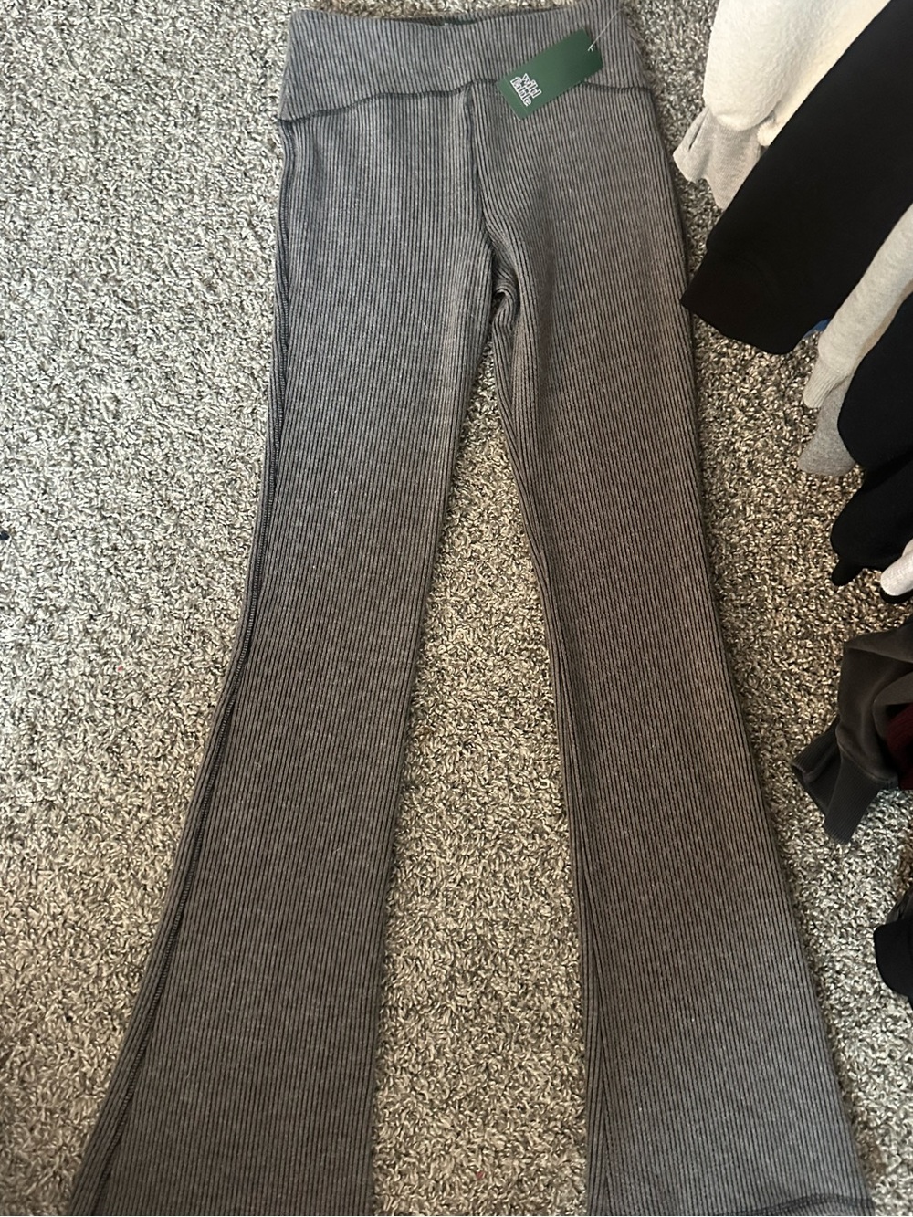 Gray Ribbed Flare Leggings - Women